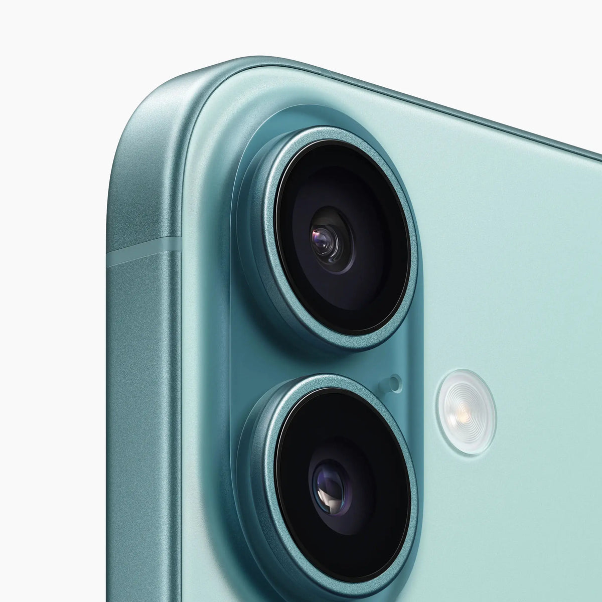 Apple iPhone 16 camera detail